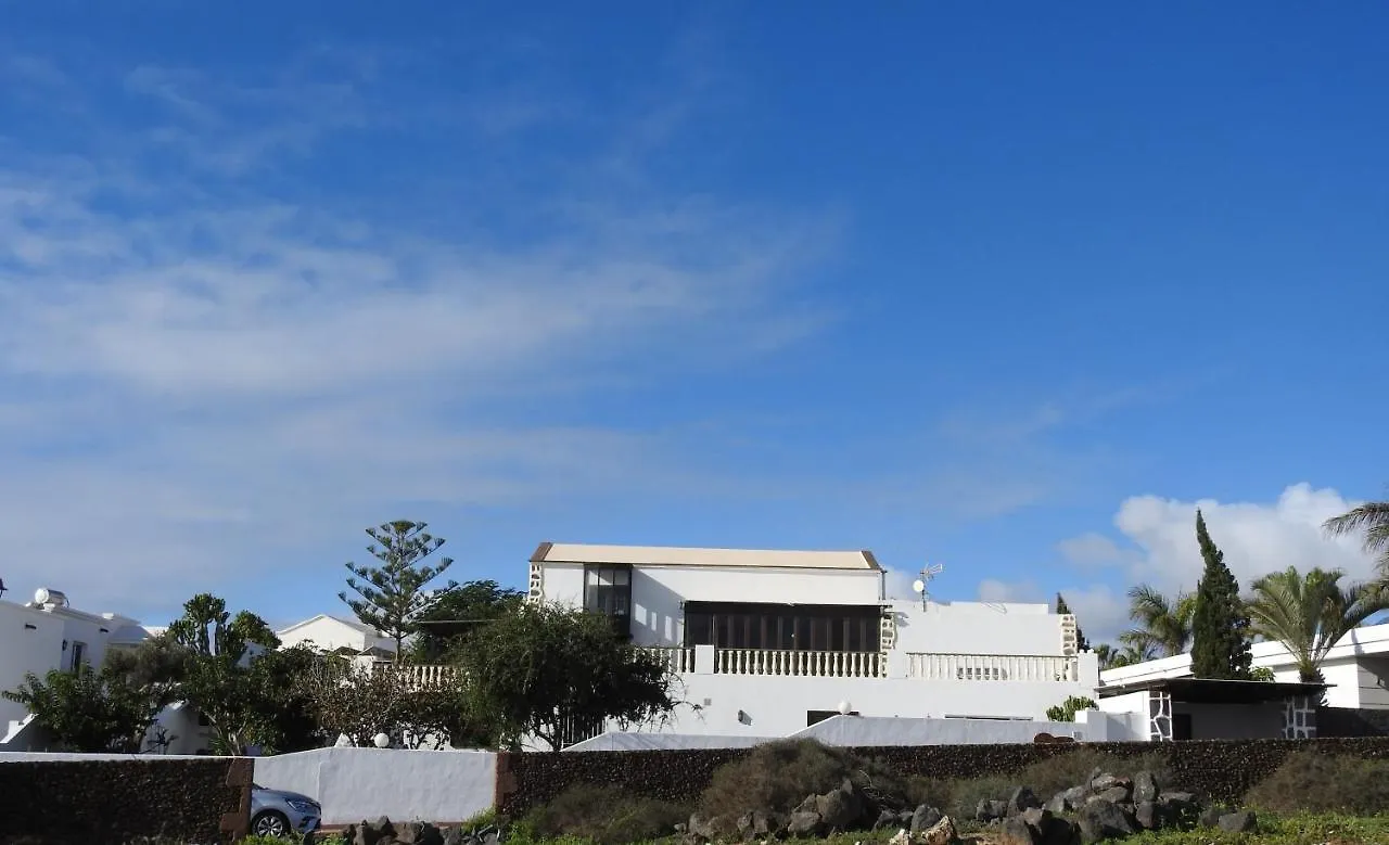 Habitaciones Dona Cris Puerto del Carmen  Spain