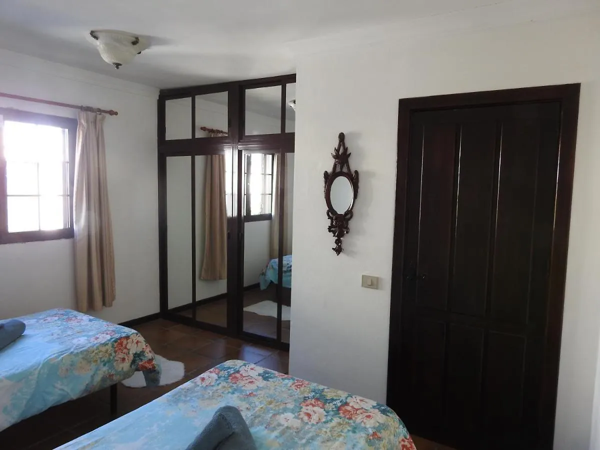Habitaciones Dona Cris Puerto del Carmen  Puerto del Carmen (Lanzarote)